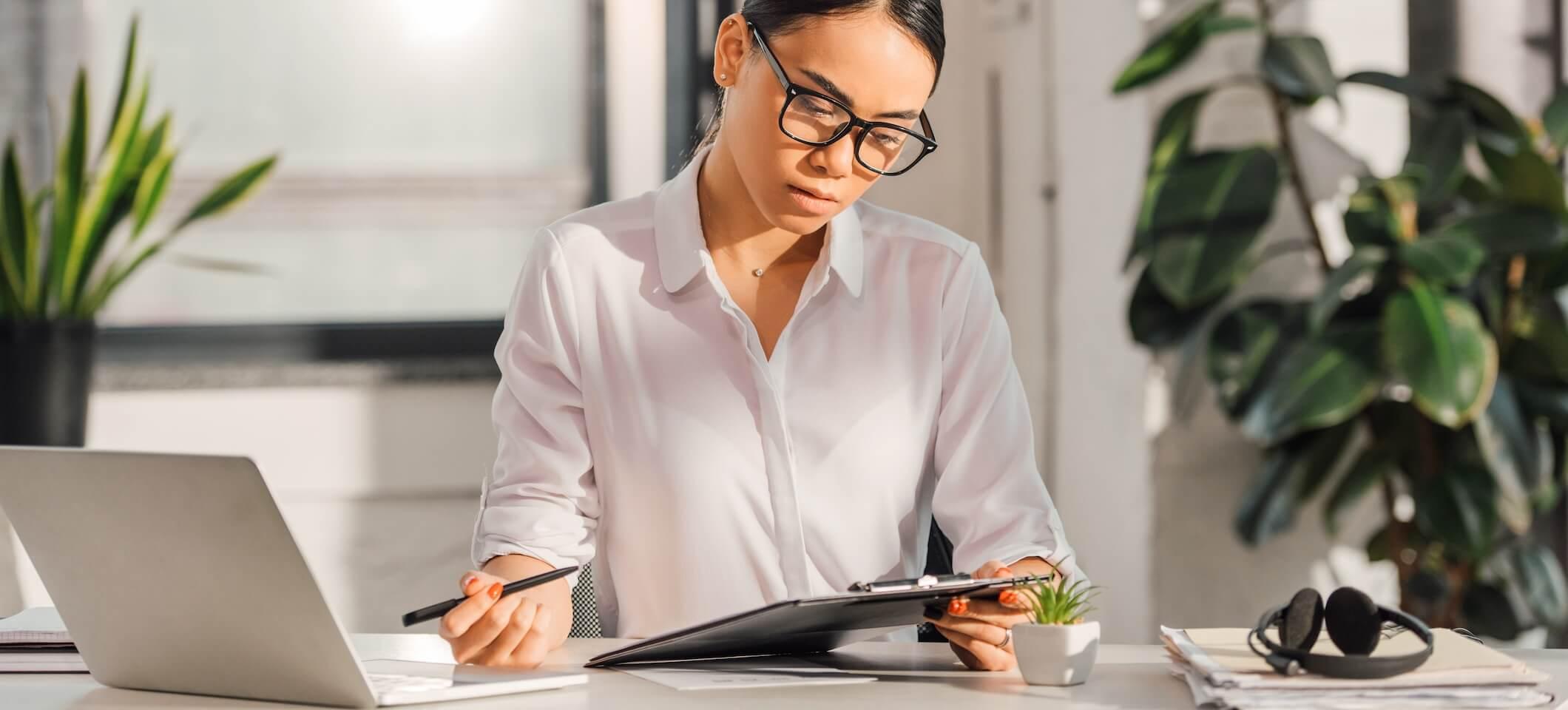 healthcare financial analyst