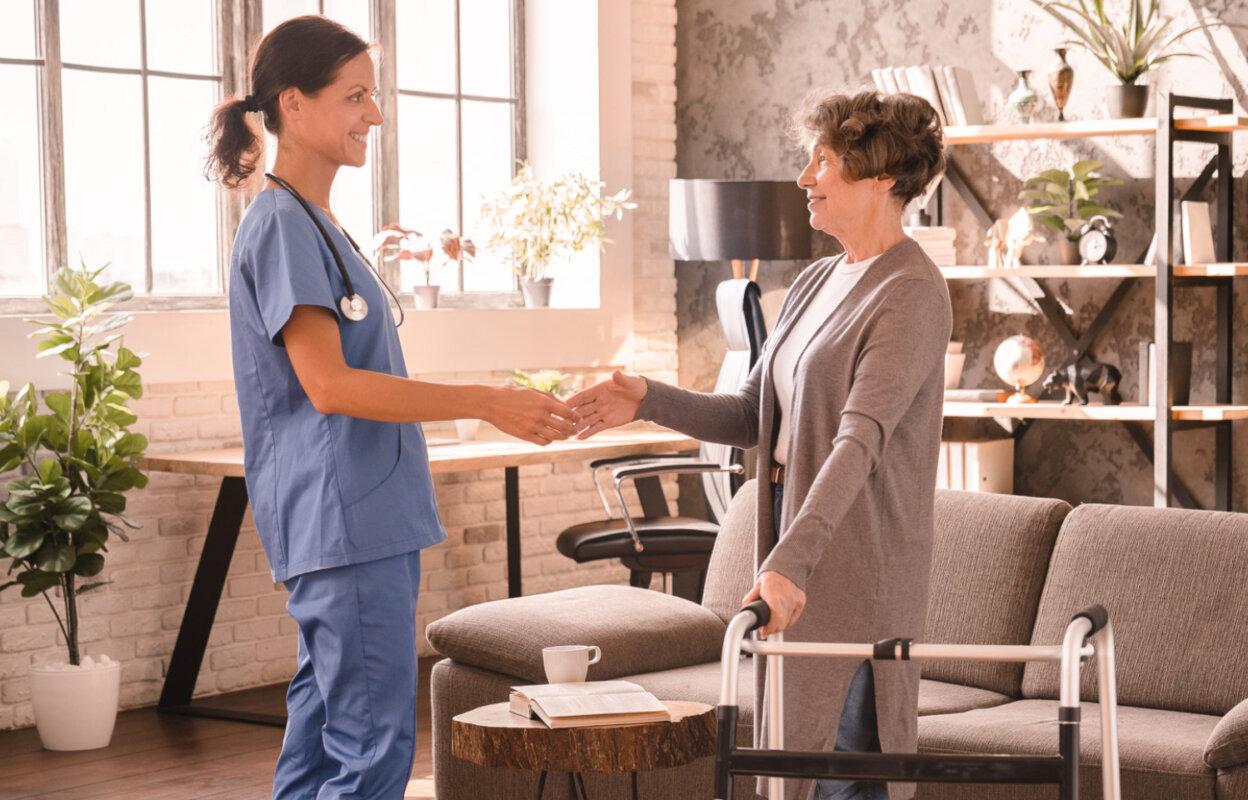 Healthcare provider implements March 2025 healthcare marketing ideas while shaking hands with patient