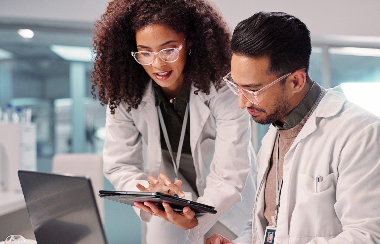 Medical practice team collaborates on integrated health medical billing software