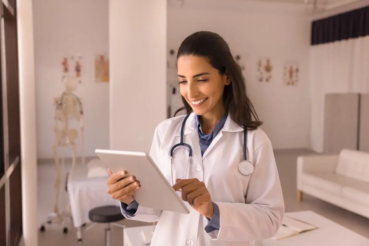 A provider using HIPAA-compliant AI for patient reviews can respond faster.