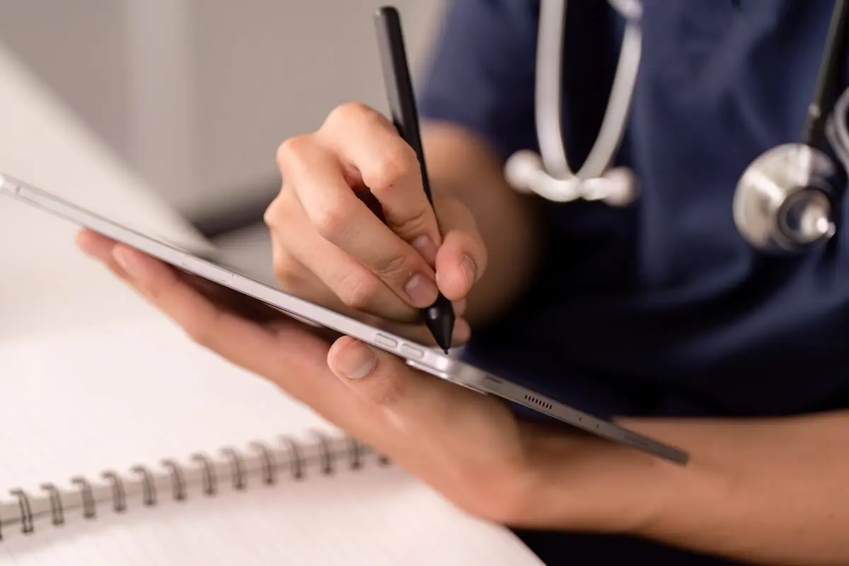 Learn how to weigh the pros and cons of EHRs.